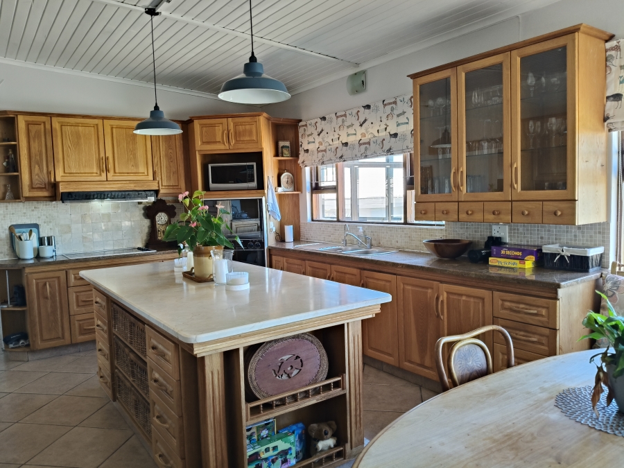 4 Bedroom Property for Sale in Wavecrest Eastern Cape